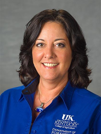 Photo of Leslie Queary