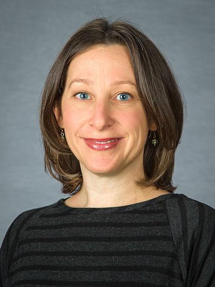 Photo of Laura Lhotka